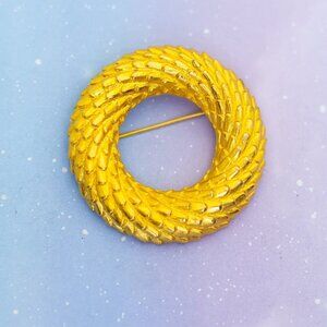 Vintage Victorian Serpent Skin Gold Tone Brooch - J32
